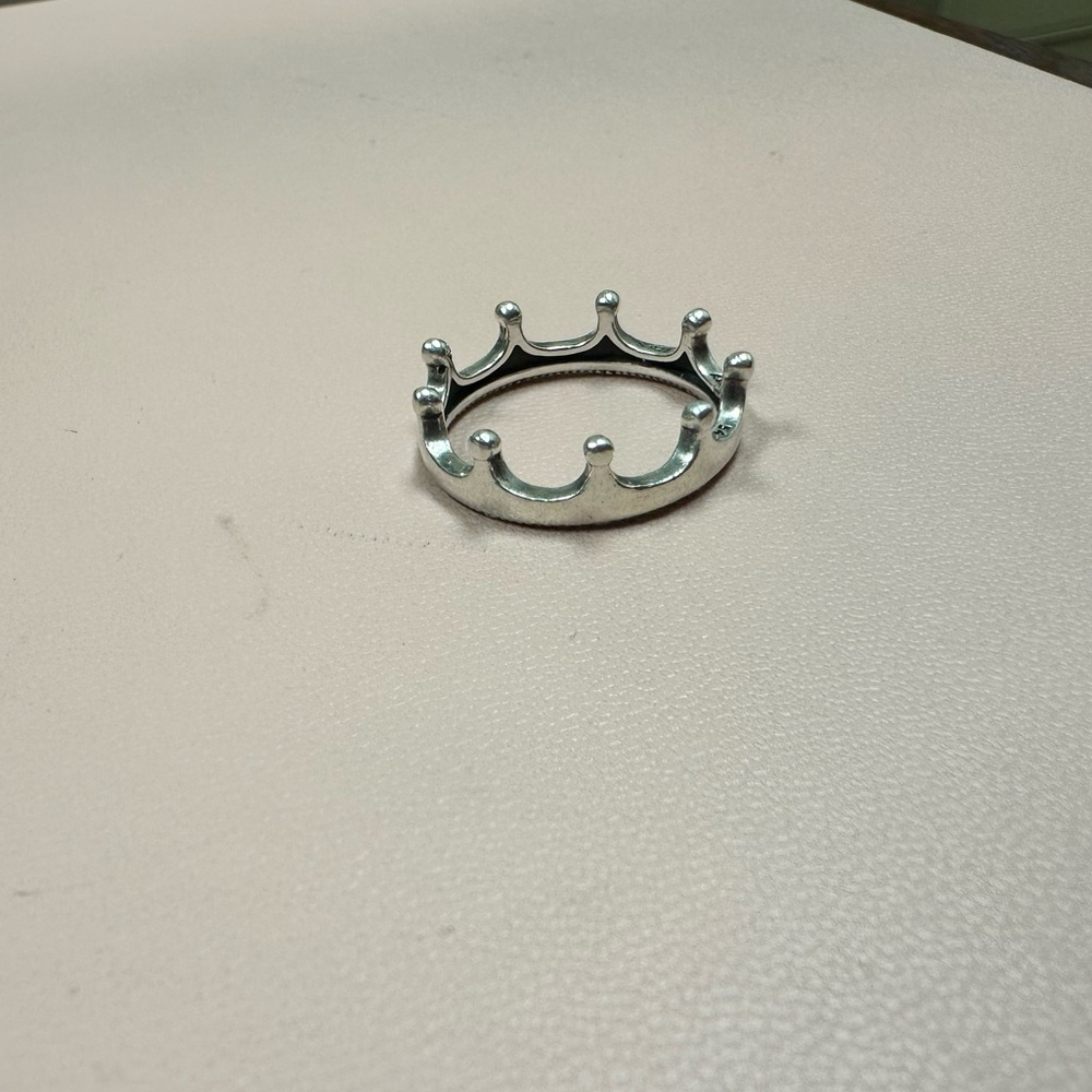 Pandora crown ring